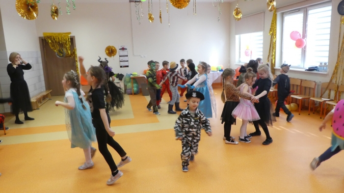Bal karnawałowy u Podziomek