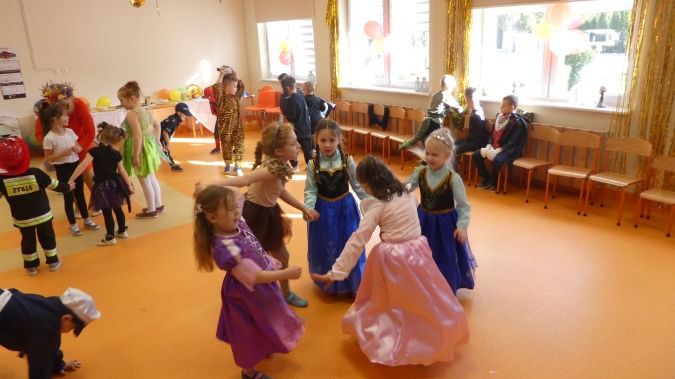 Bal karnawałowy u Żagiewek