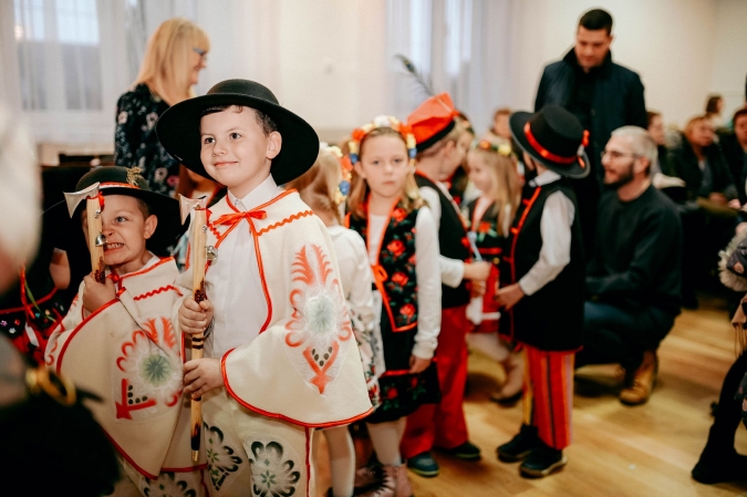 Spotkanie z Mikołajem na sali wiejskiej