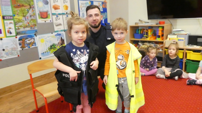 Policjanci w przedszkolu