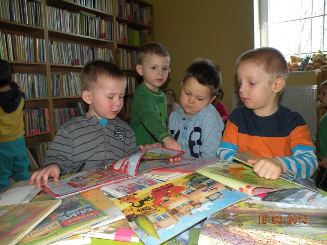 Poranek w bibliotece