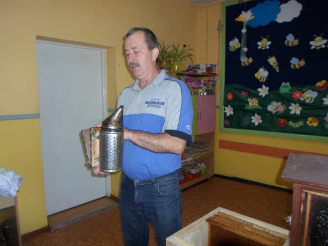 Spotkanie z pszczelarzem